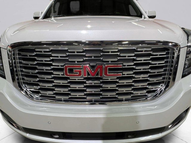 Used 2019 GMC Yukon Denali w/ Denali Ultimate Package image 12