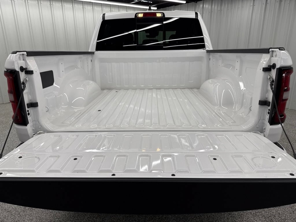 Used 2026 RAM 1500 Big Horn AWD/4WD image 10