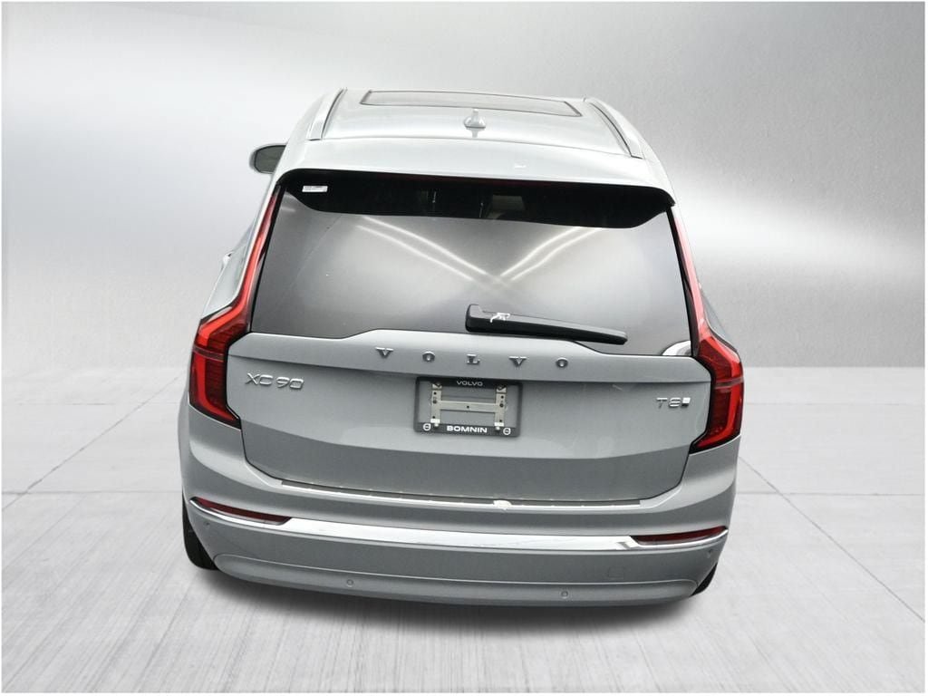 New 2026 Volvo XC90 T8 Plus w/ Protection Package Premier AWD/4WD image 16