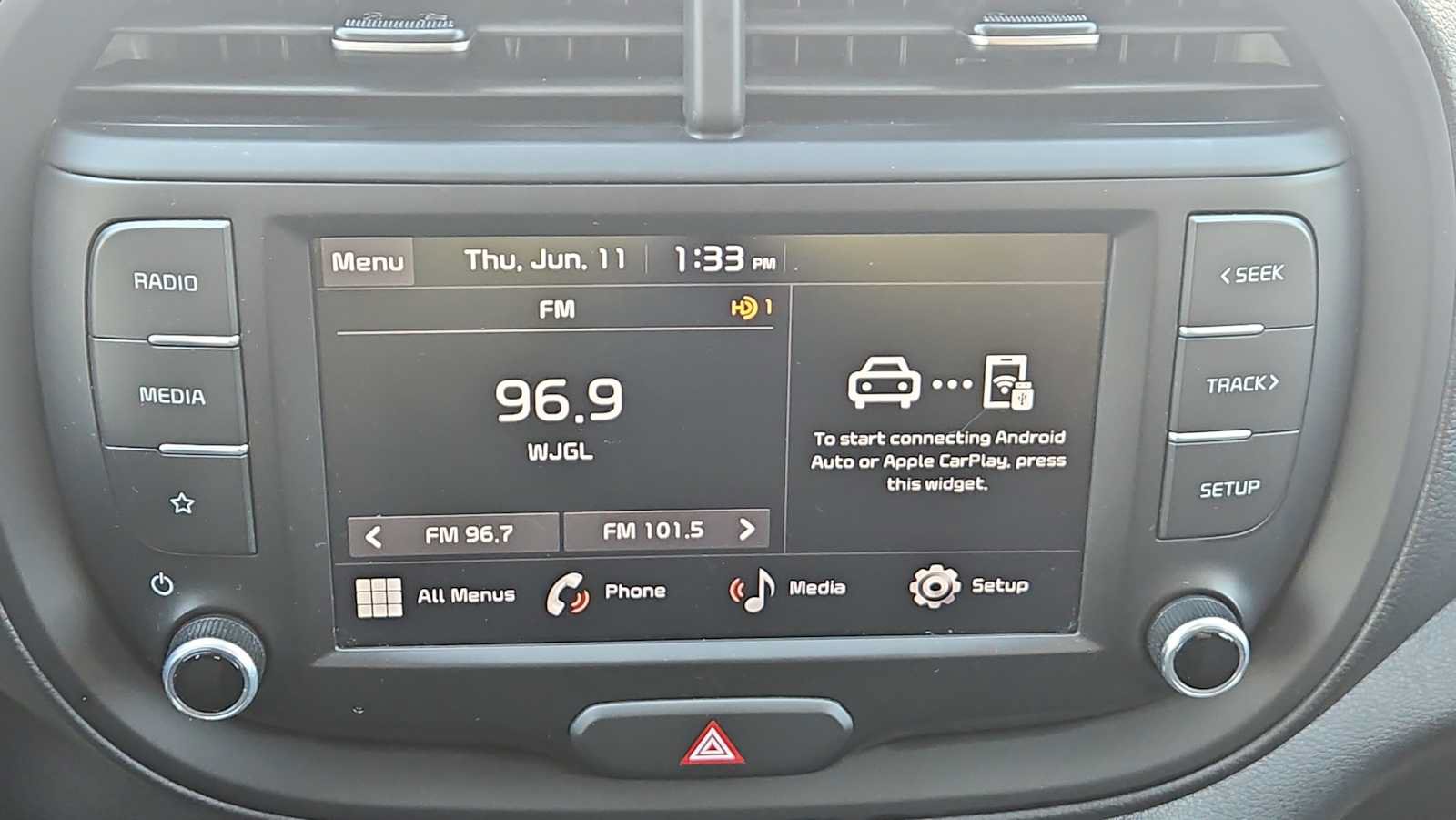Used 2023 Kia Soul LX w/ Option Group 015 FWD image 19