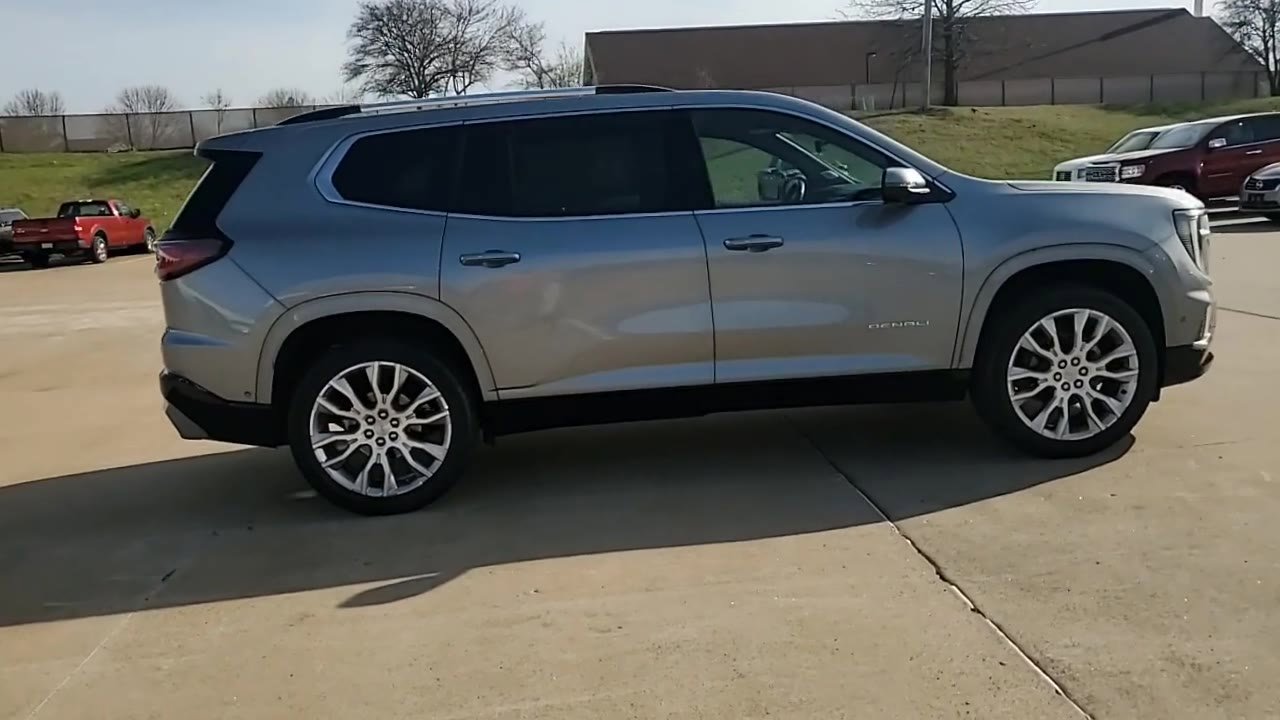 Used 2024 GMC Acadia Denali w/ Super Cruise Package image 9