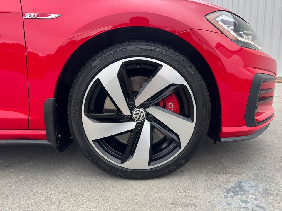 Used 2020 Volkswagen GTI SE FWD image 26