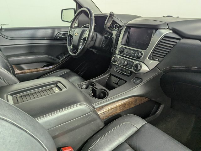 Used 2016 Chevrolet Suburban LT w/ Luxury Package image 25