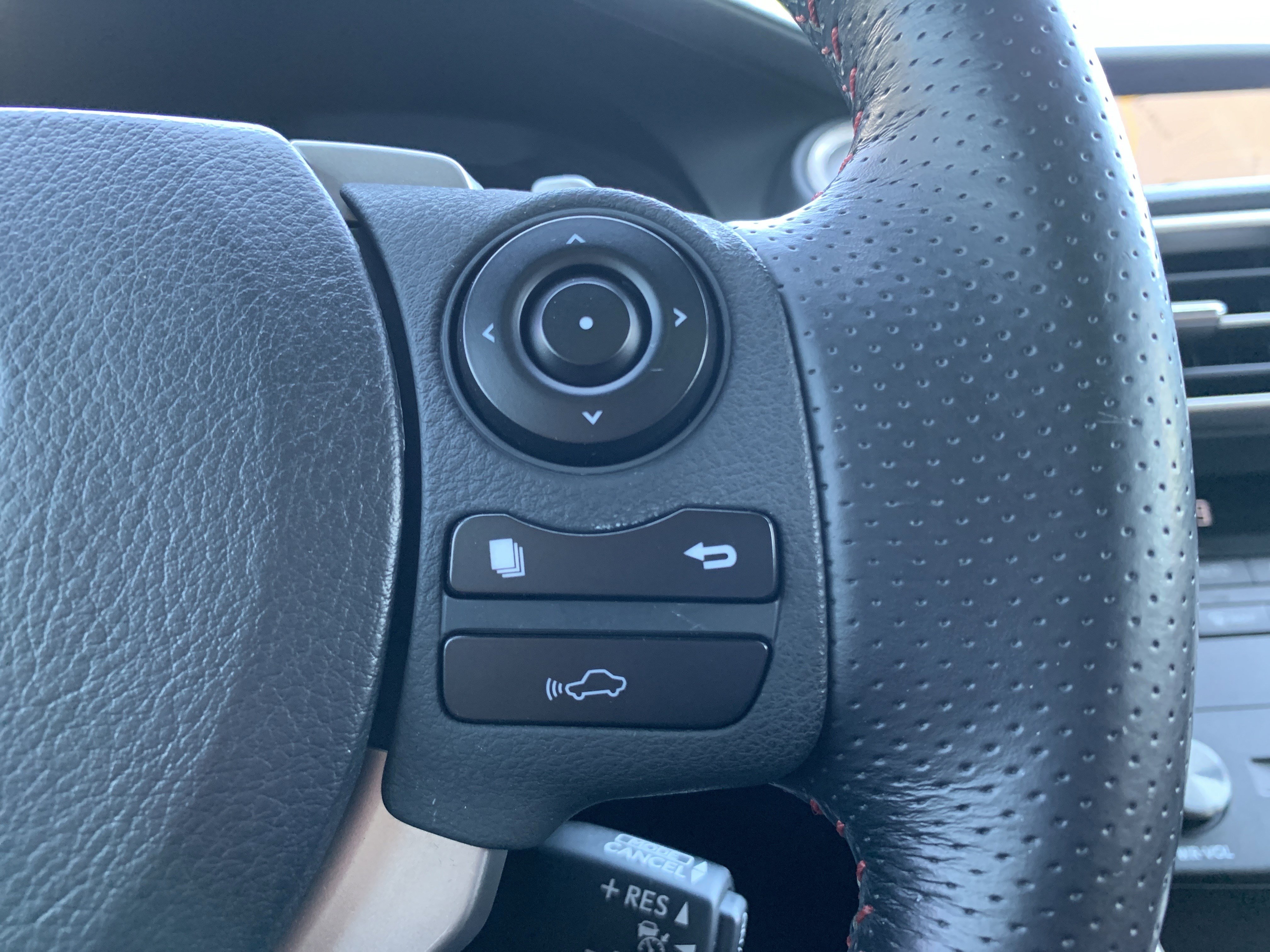 Used 2016 Lexus IS 200t RWD image 20