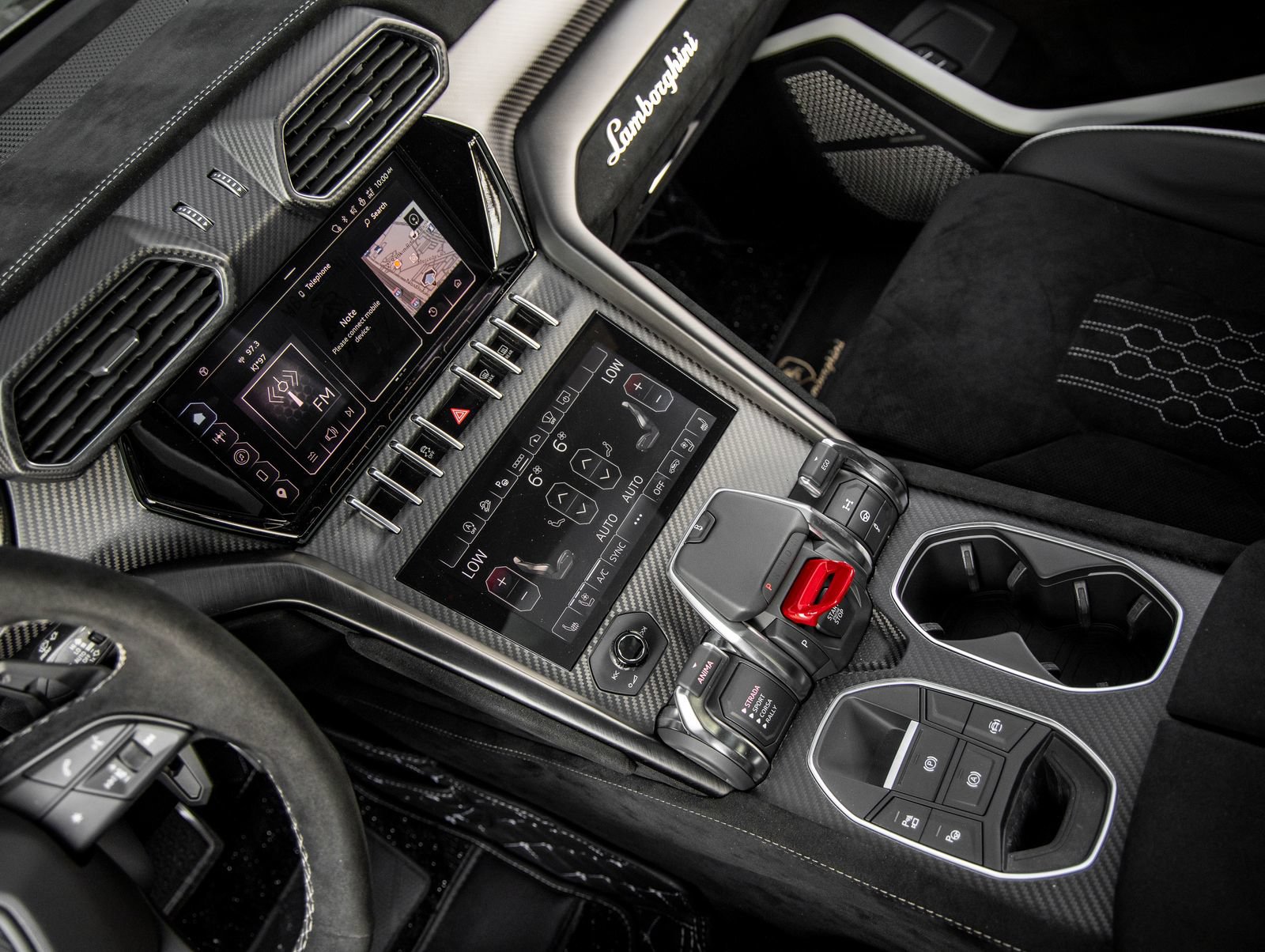 Used 2024 Lamborghini Urus Performante AWD/4WD image 43