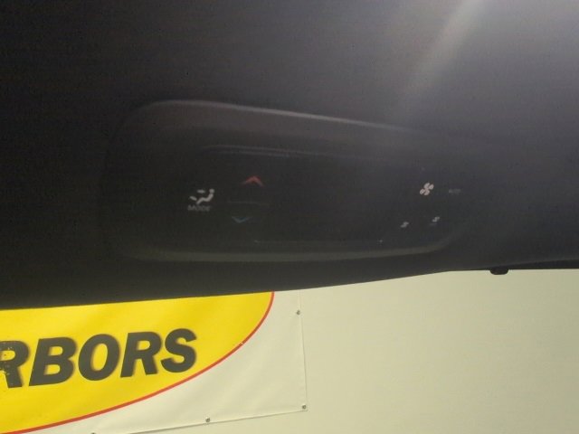 New 2026 Chrysler Pacifica Select image 30