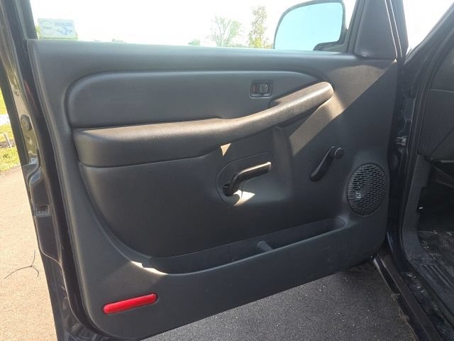 Used 2005 GMC Sierra 1500 W/T RWD image 14