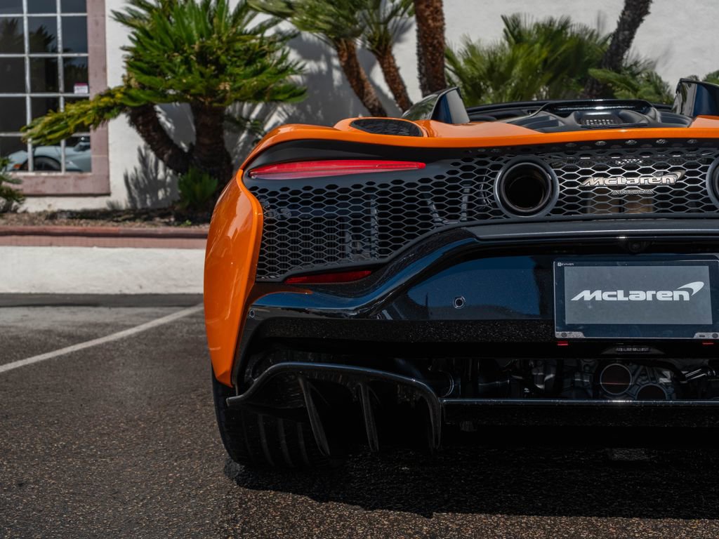 New 2026 McLaren Artura Spider image 32