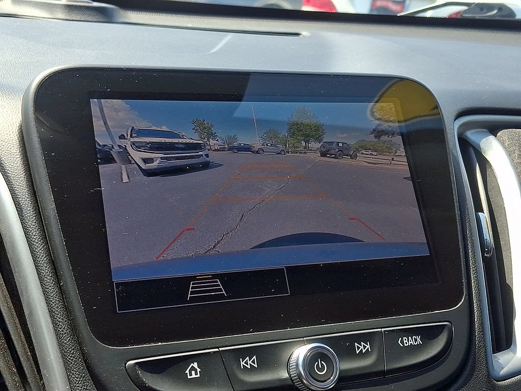 Used 2025 Chevrolet Malibu LT FWD image 17