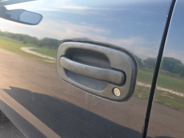 Used 2005 GMC Sierra 1500 W/T RWD image 12