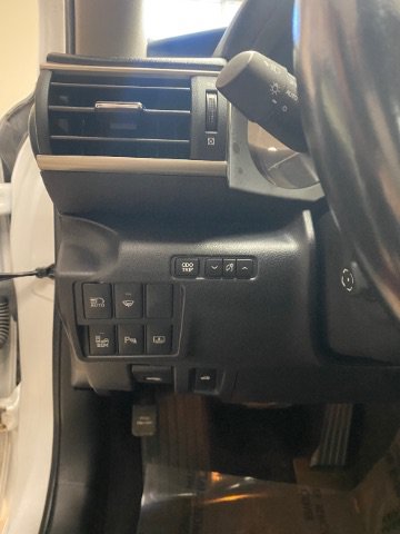 Used 2018 Lexus IS 300 AWD image 17