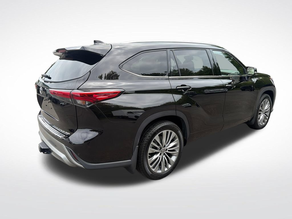 Used 2021 Toyota Highlander Platinum AWD/4WD image 6