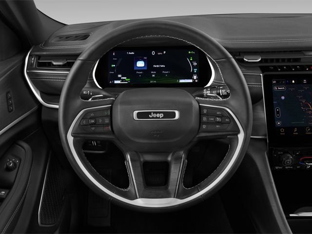 Used 2024 Jeep Grand Cherokee Altitude image 8