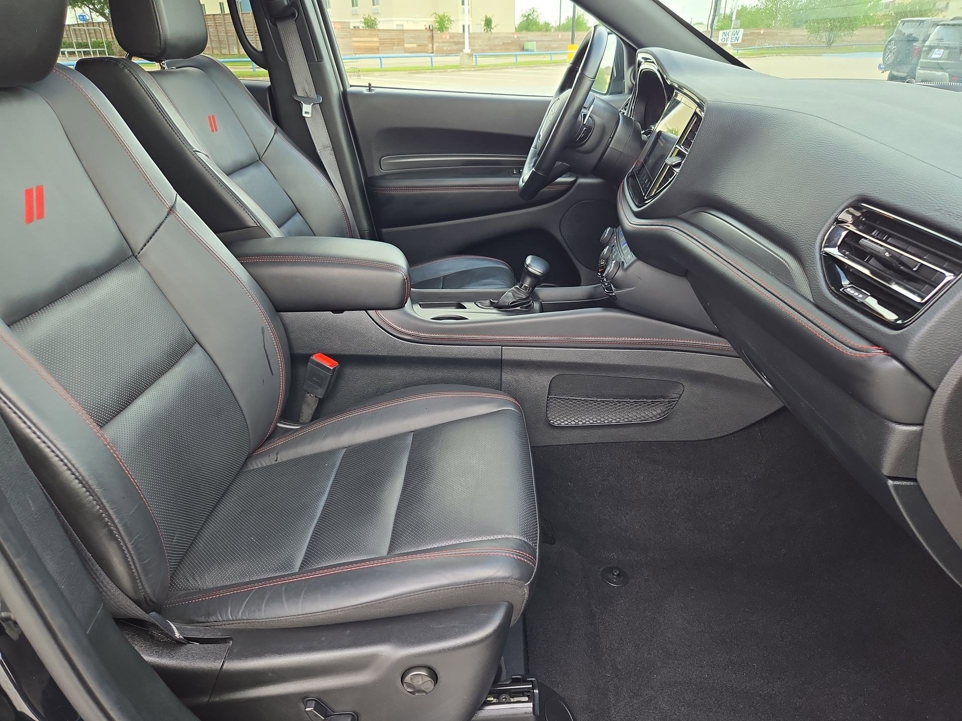 Used 2025 Dodge Durango GT image 33