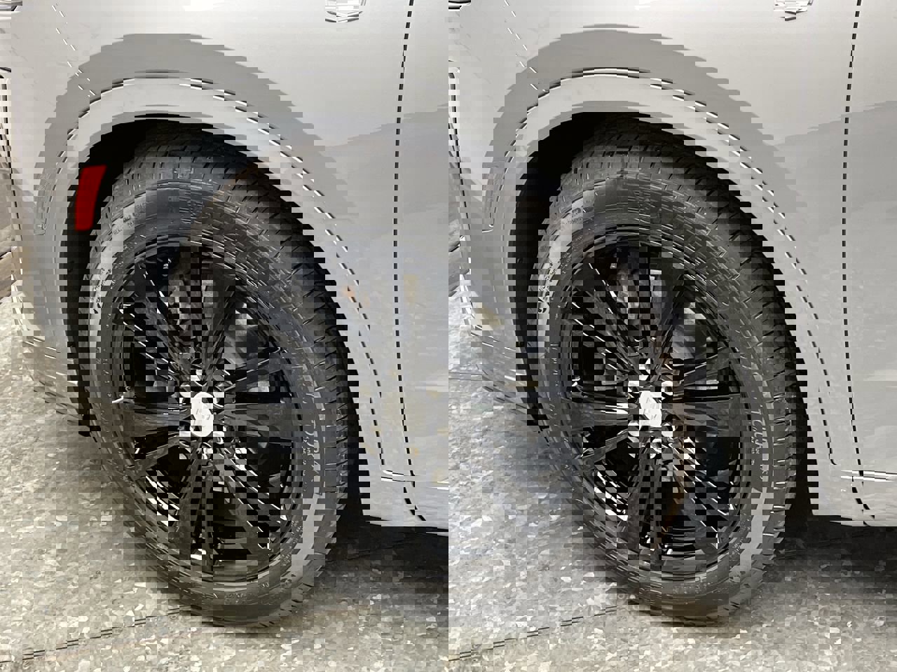 Certified 2024 Cadillac XT6 Premium Luxury w/ LPO, Floor Liner Package image 36