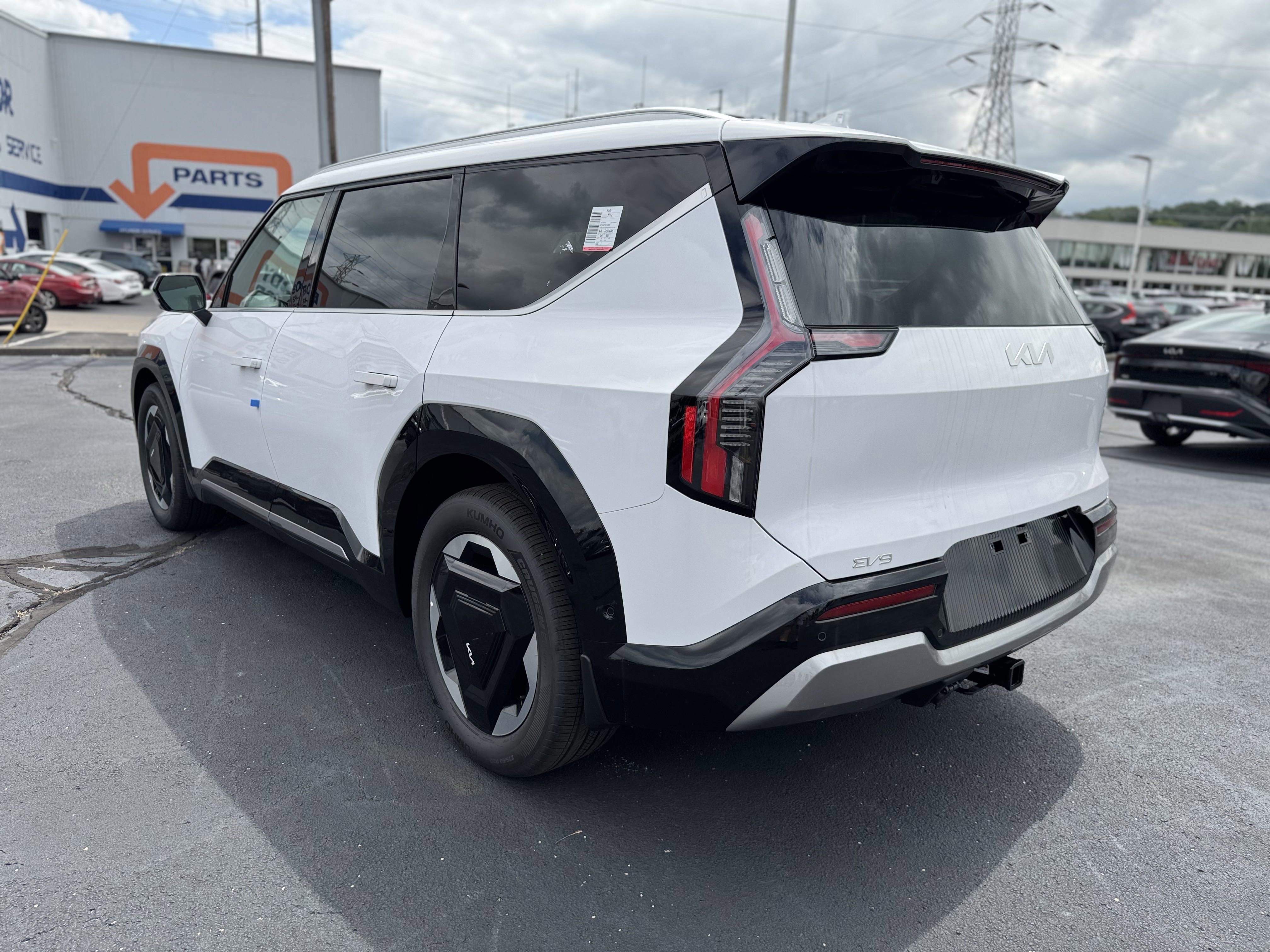 New 2026 Kia EV9 Land image 7