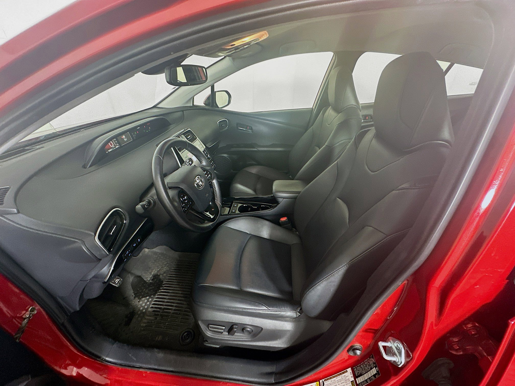 Used 2022 Toyota Prius XLE w/ Advanced Technology Package image 13