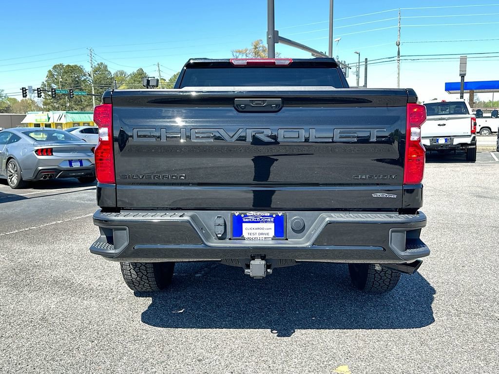 Used 2025 Chevrolet Silverado 1500 Custom w/ Turbomax Blackout Package image 15