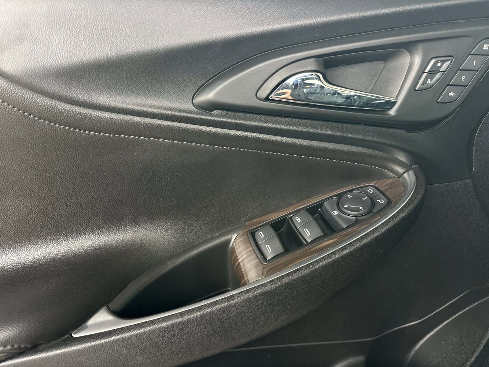 Used 2024 Chevrolet Malibu LT image 10