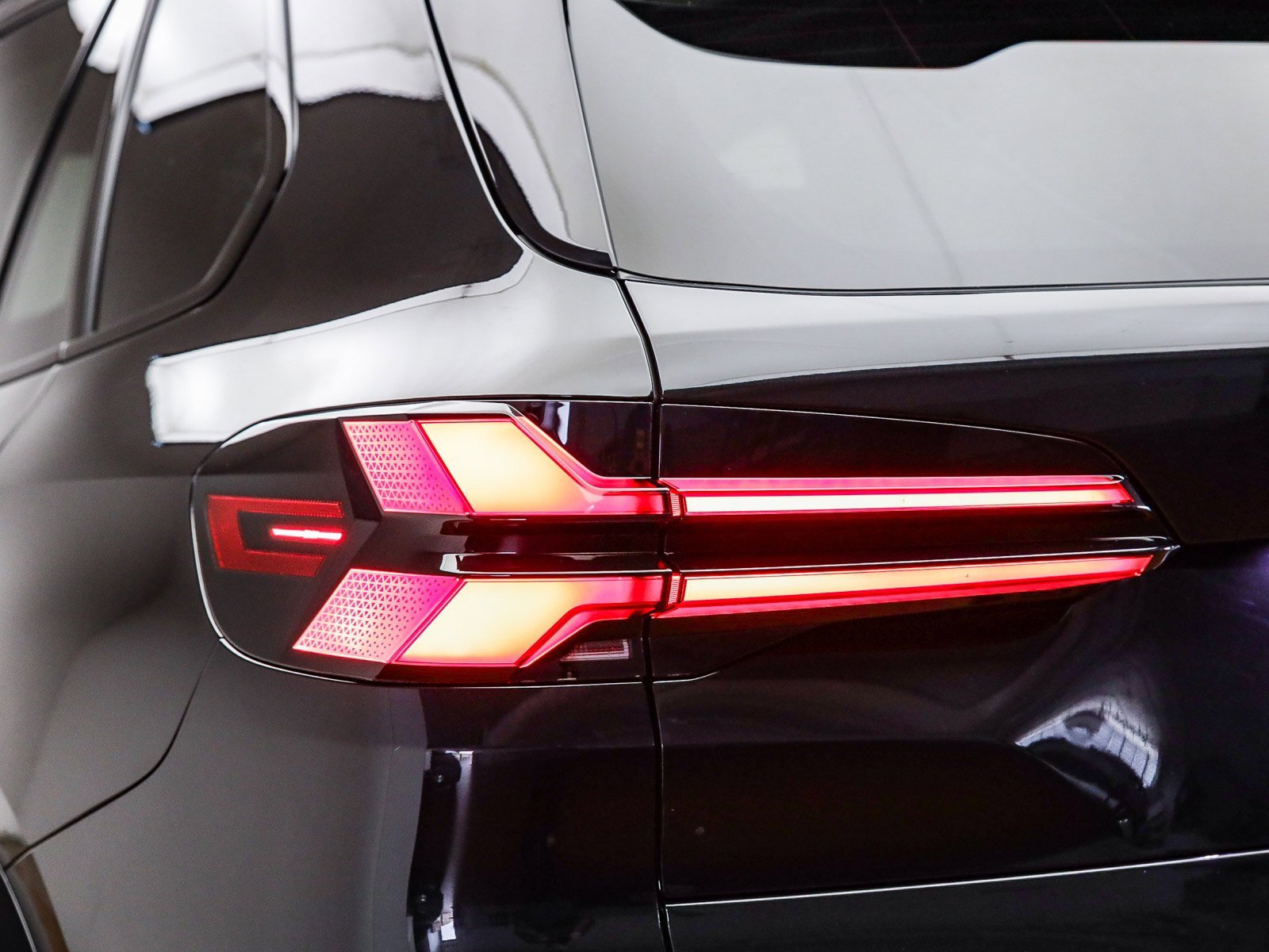 New 2026 BMW X5 M Competition w/ Executive Package image 10