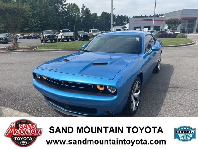Used 2015 Dodge Challenger SXT Plus w/ Technology Group RWD image 7