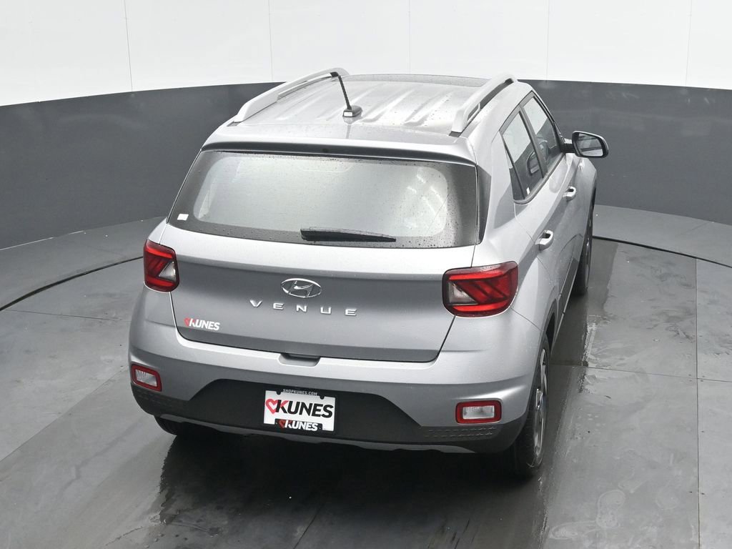 New 2026 Hyundai Venue SEL FWD image 31