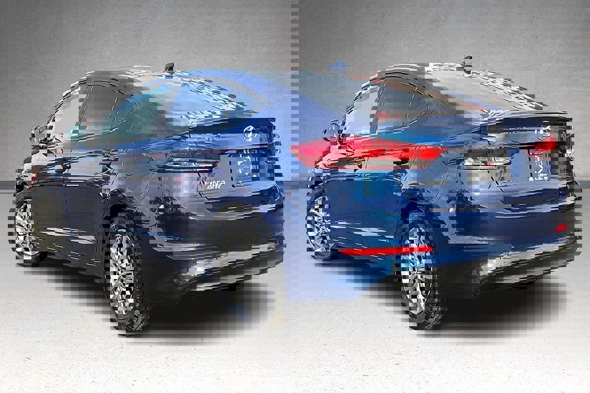 Used 2018 Hyundai Elantra Value Edition w/ Cargo Package image 30