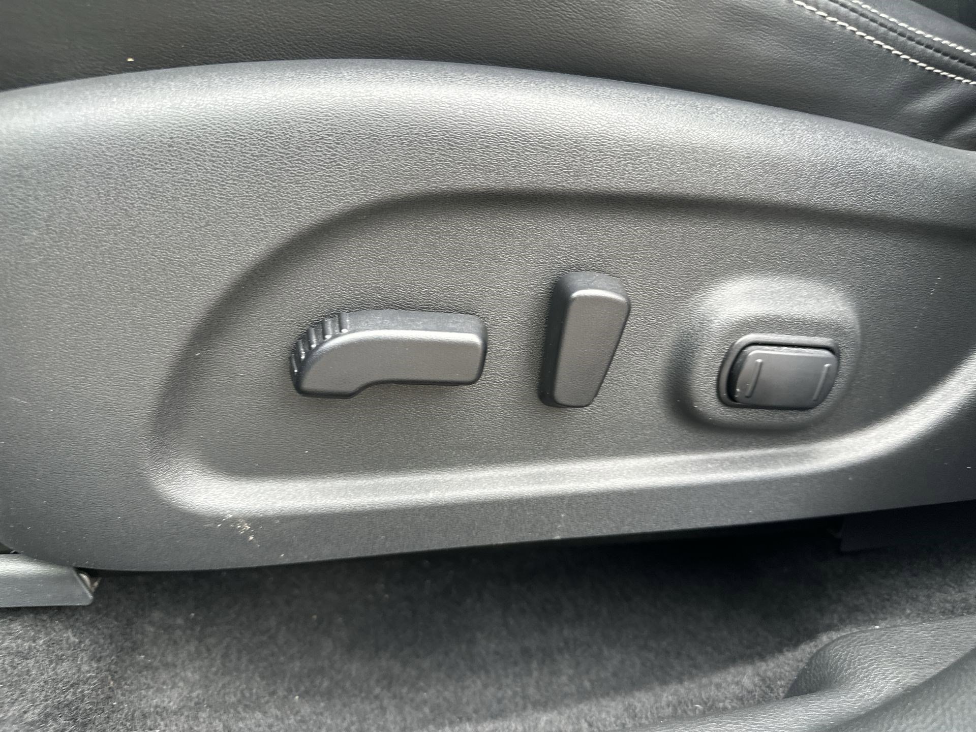 Used 2022 Nissan Murano SV AWD/4WD image 14