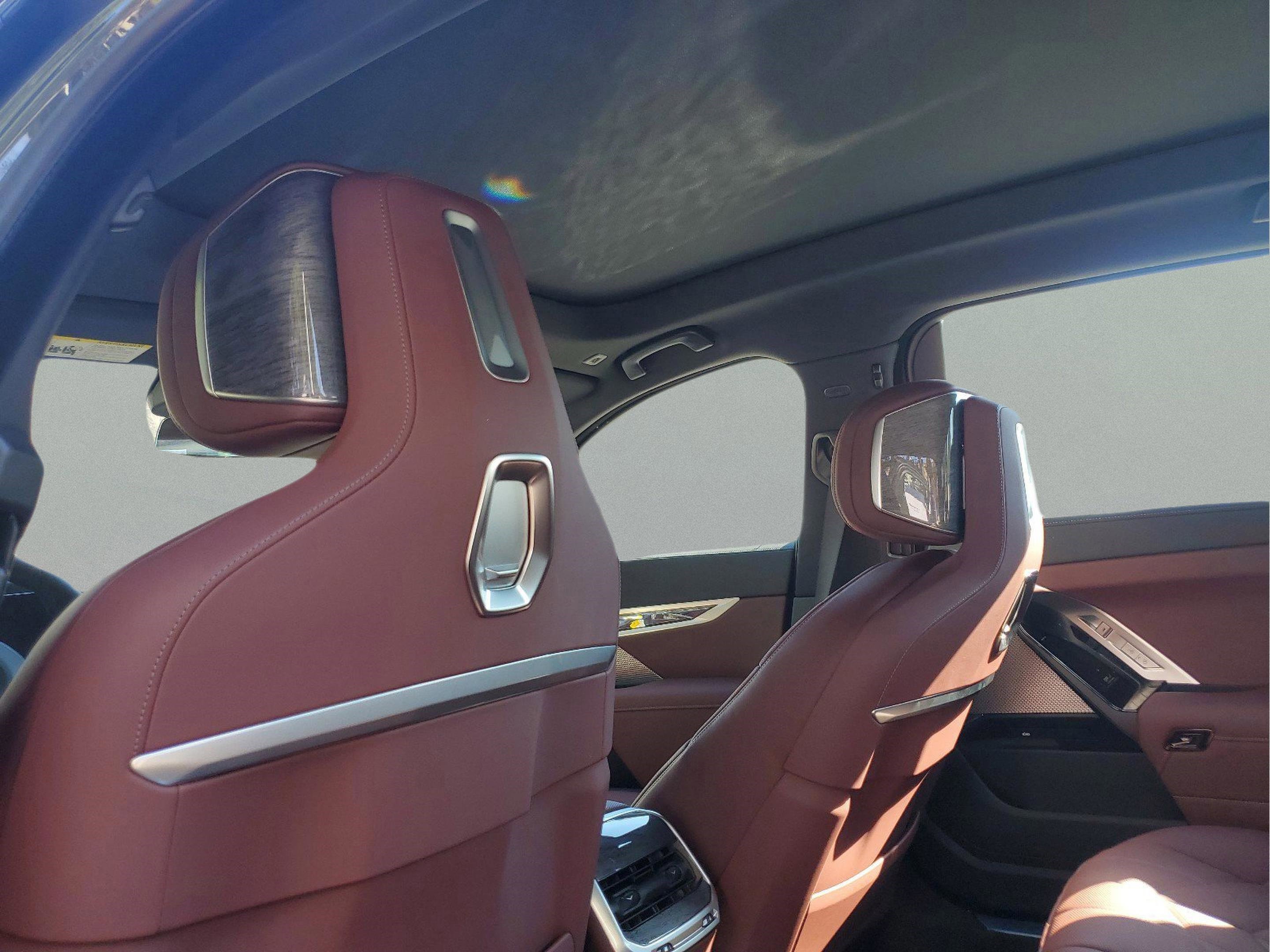 Used 2025 BMW 750e xDrive 750e xDrive image 12