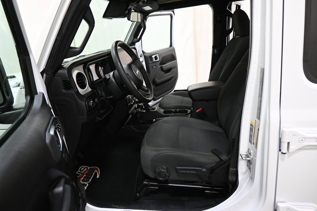 Used 2025 Jeep Gladiator Sport image 7