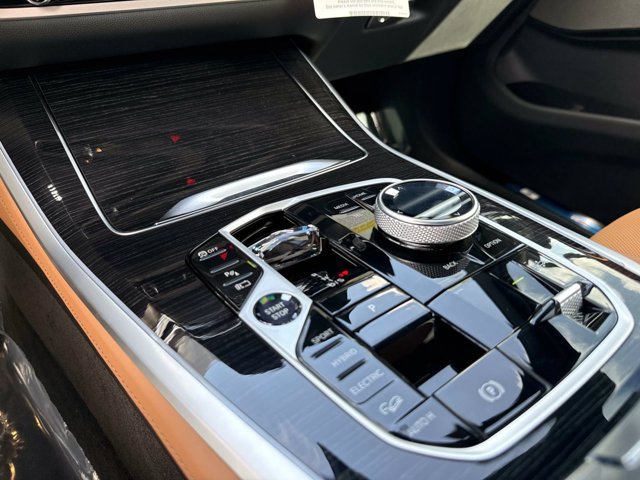 New 2026 BMW X5 xDrive50e w/ Executive Package AWD/4WD image 30