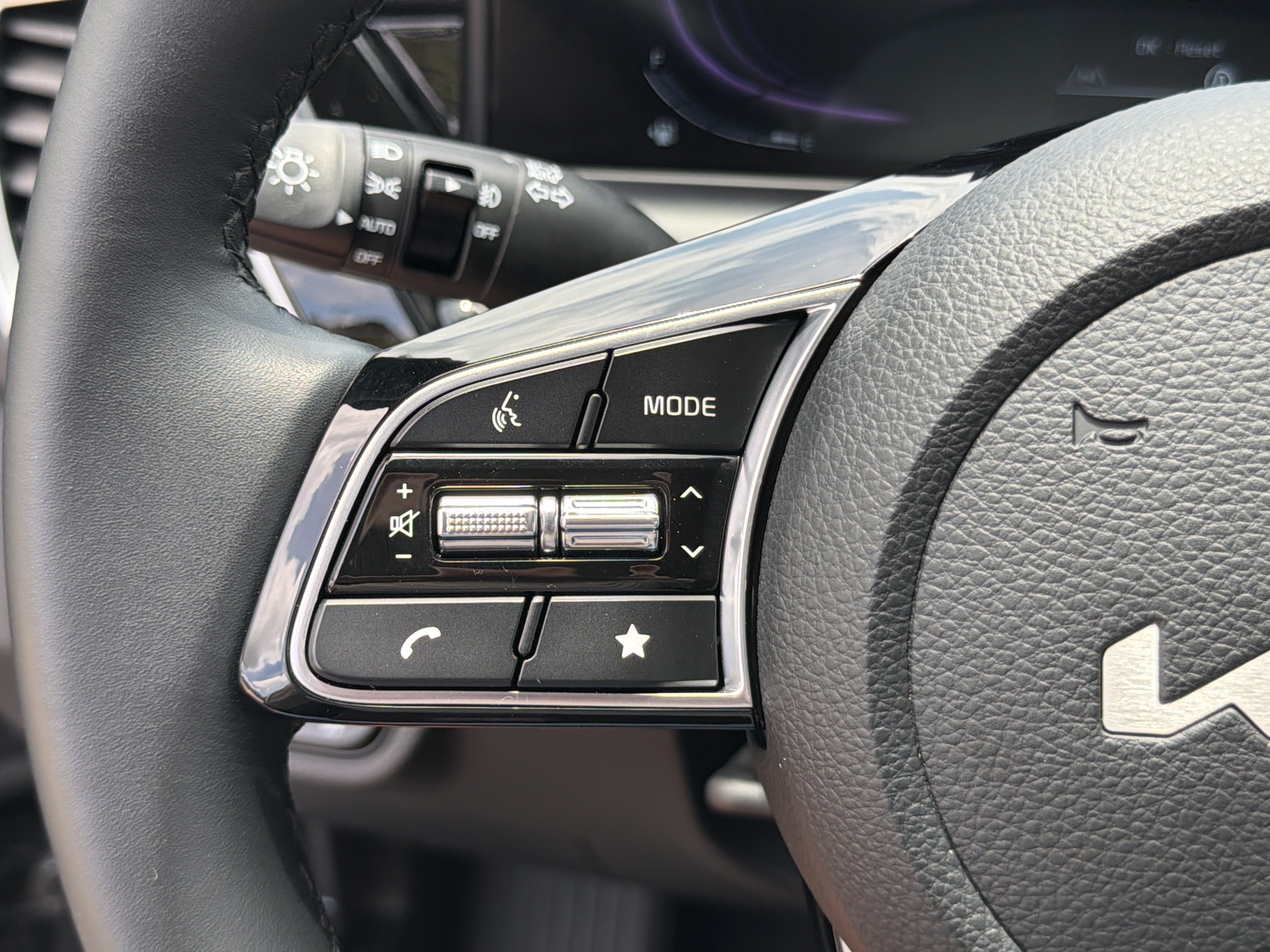 Certified 2025 Kia Seltos S FWD image 25