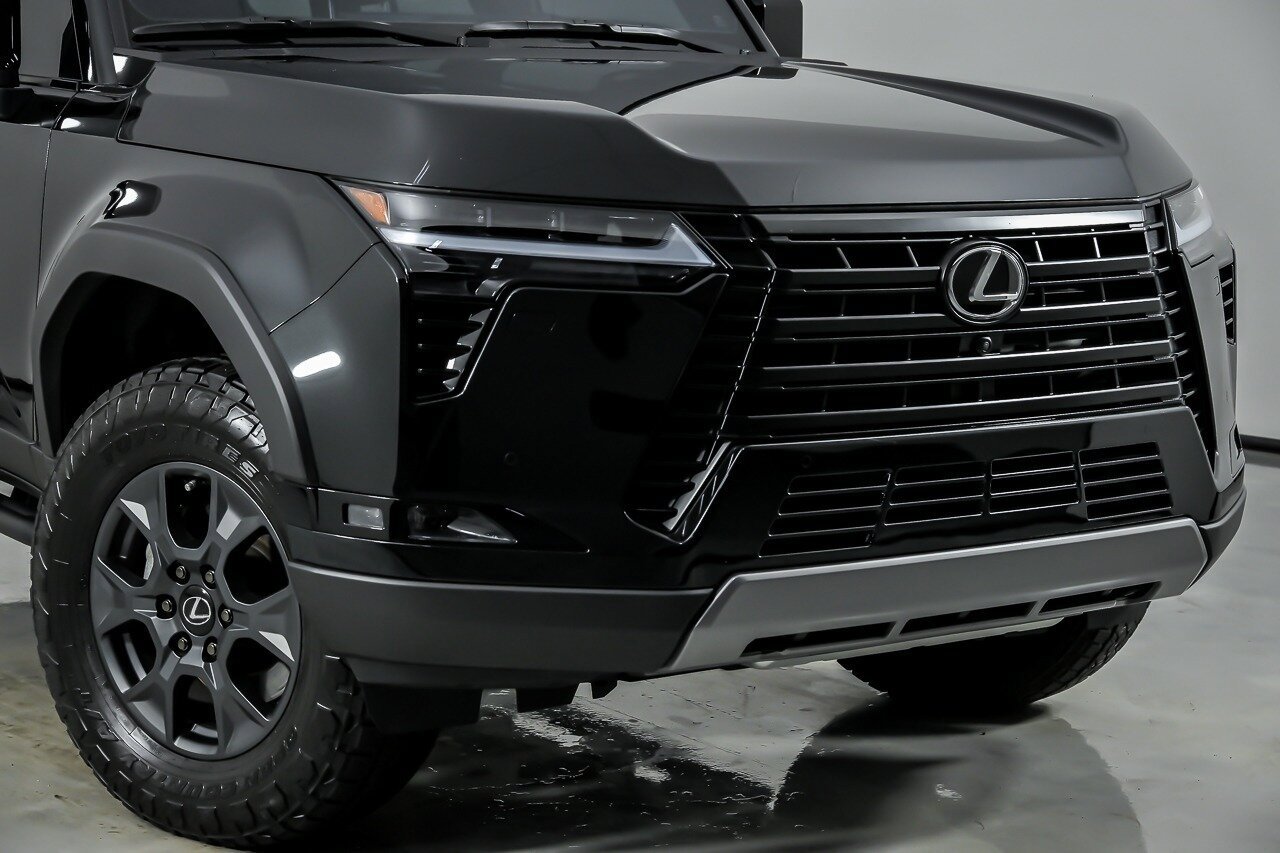 Used 2025 Lexus GX 550 AWD/4WD image 3