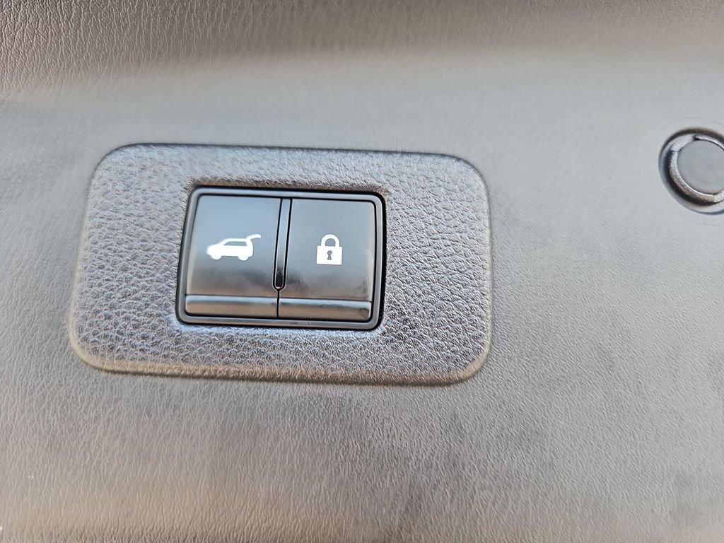 Used 2024 Nissan Armada Platinum w/ Captain's Chairs Package AWD/4WD image 34