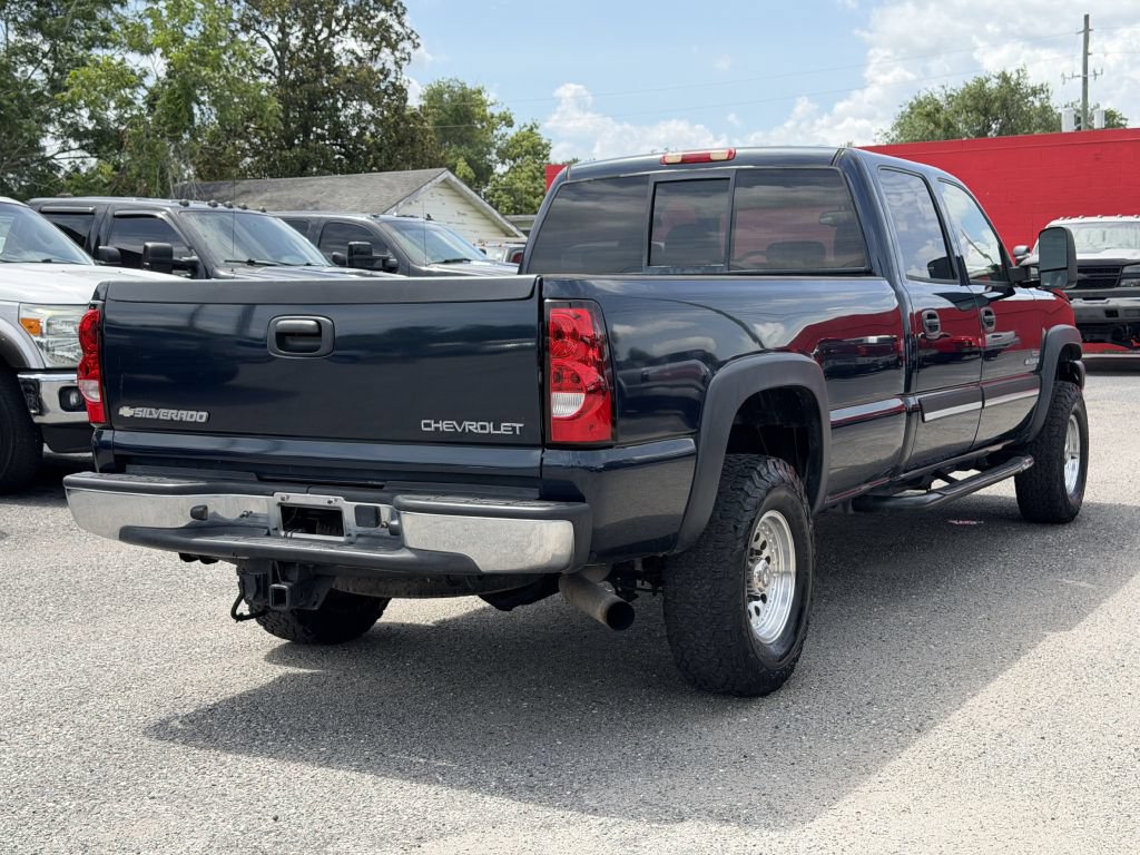 Used 2005 Chevrolet Silverado 2500 LT w/ Heavy-Duty Power Package AWD/4WD image 7