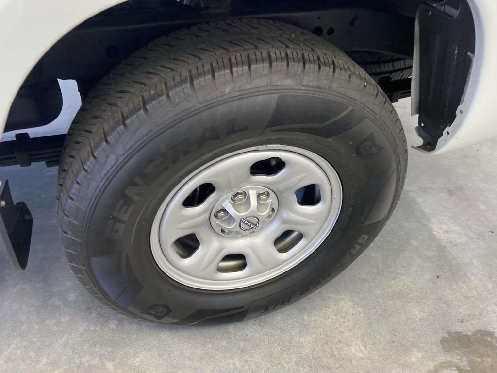 Used 2022 Nissan Frontier S image 9