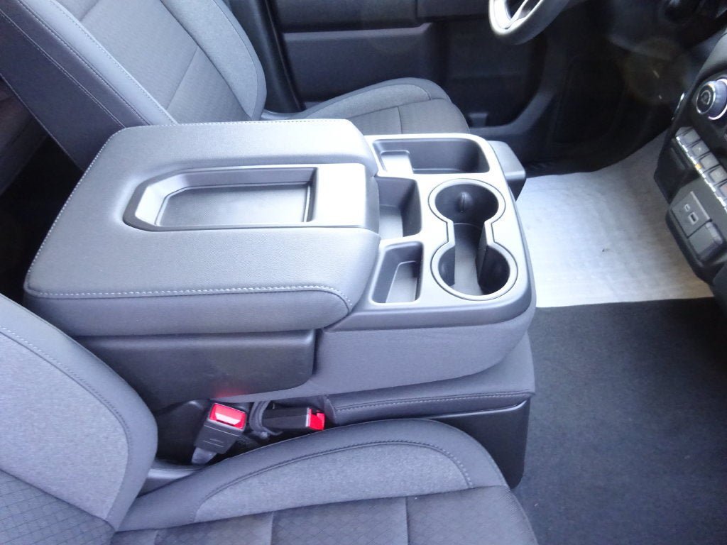 New 2026 Chevrolet Silverado 1500 Custom RWD image 18