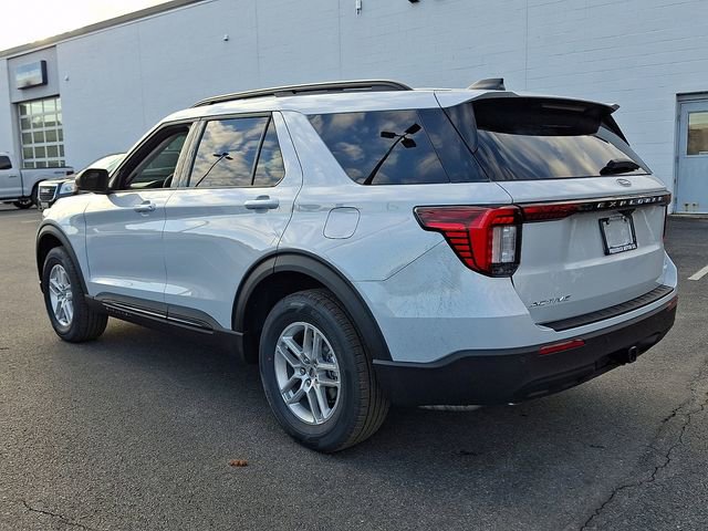 New 2026 Ford Explorer Active image 4