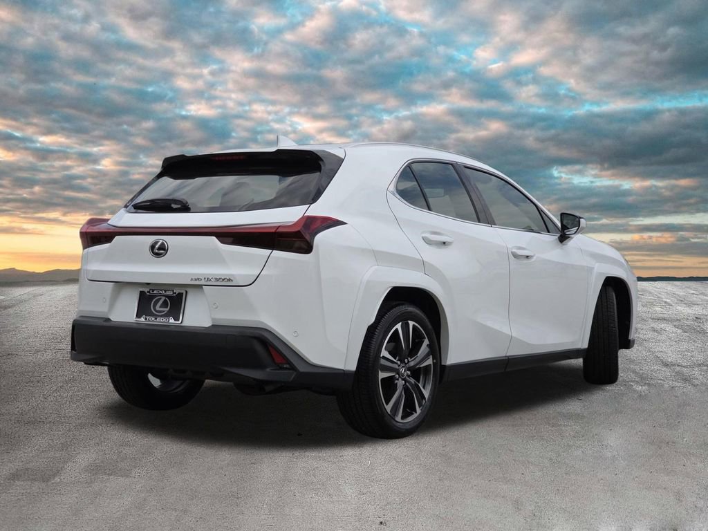 New 2026 Lexus UX 300h AWD image 8