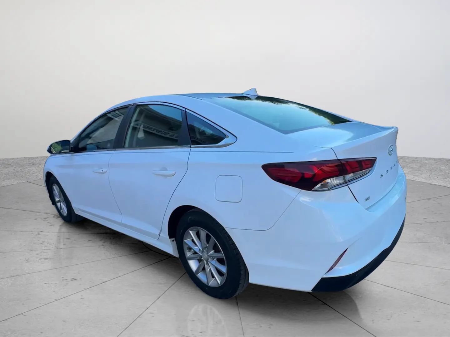 Used 2018 Hyundai Sonata SE FWD image 3