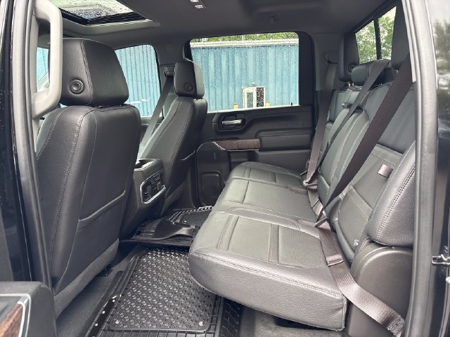 Used 2023 GMC Sierra 3500 Denali w/ Denali Black Diamond Edition AWD/4WD image 21