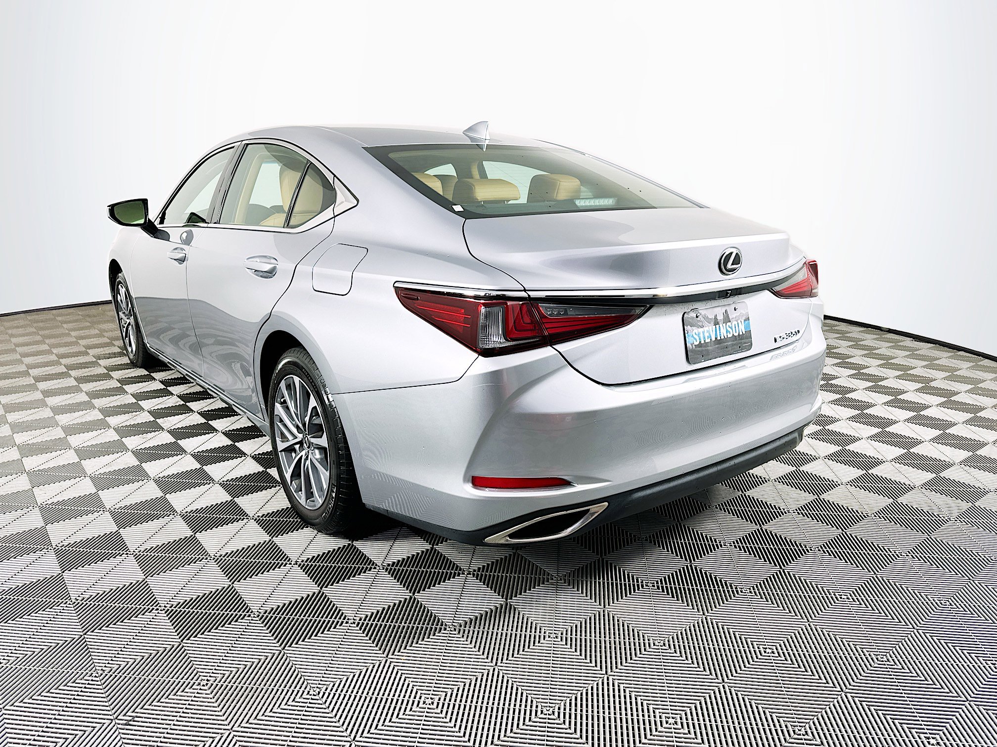 Certified 2025 Lexus ES 350 image 5