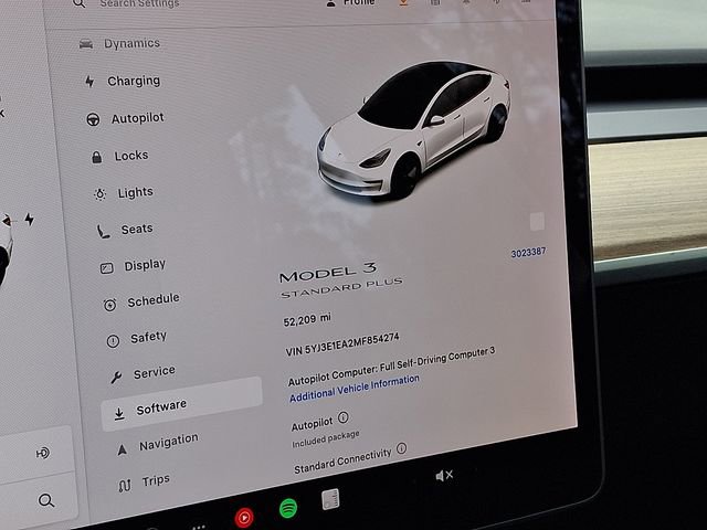 Used 2021 Tesla Model 3 Standard Range Plus image 31
