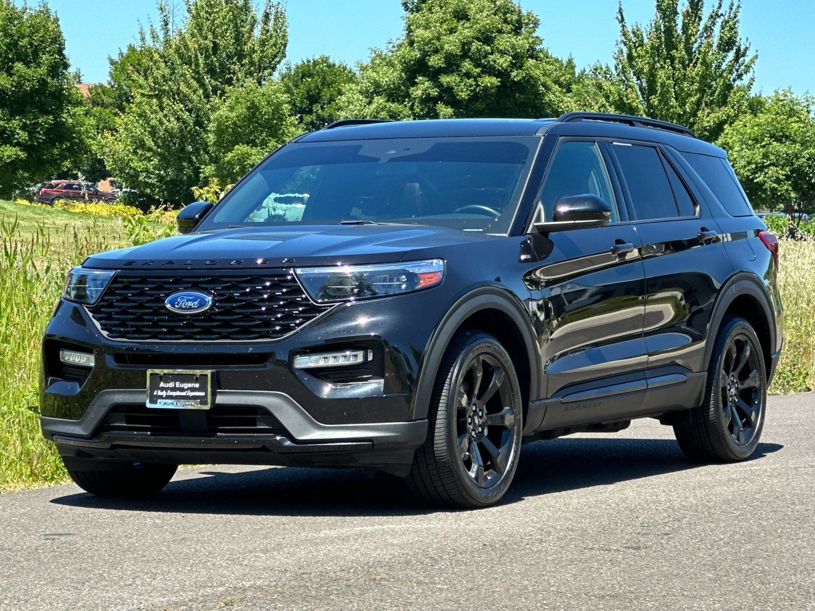 Used 2023 Ford Explorer ST-Line w/ Class IV Trailer Tow Package AWD/4WD image 7