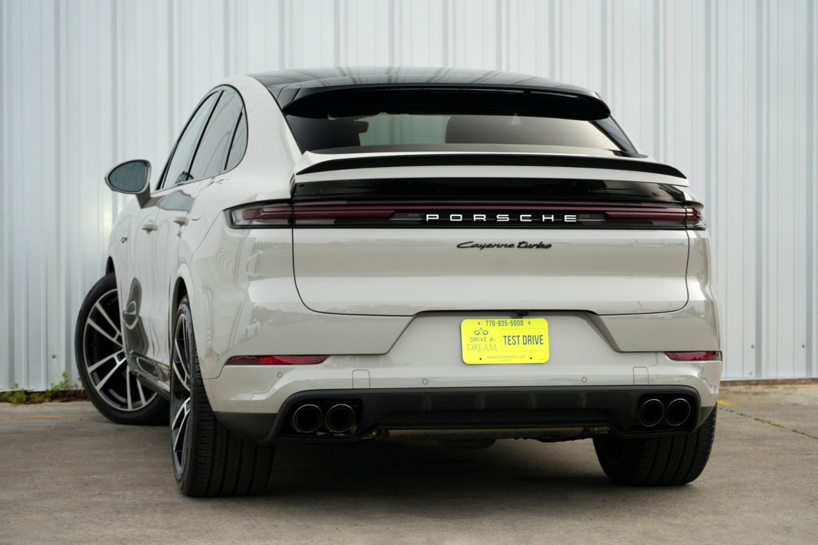 Used 2024 Porsche Cayenne Turbo AWD/4WD image 6