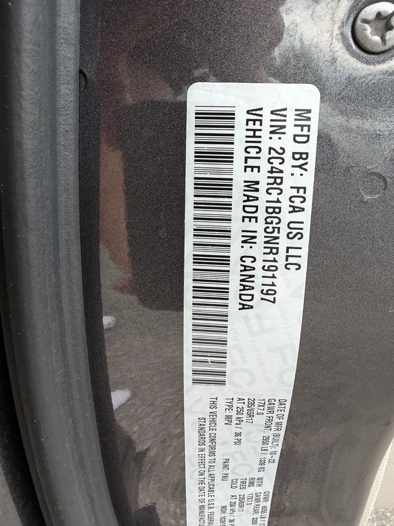 Used 2022 Chrysler Pacifica Touring-L FWD image 29