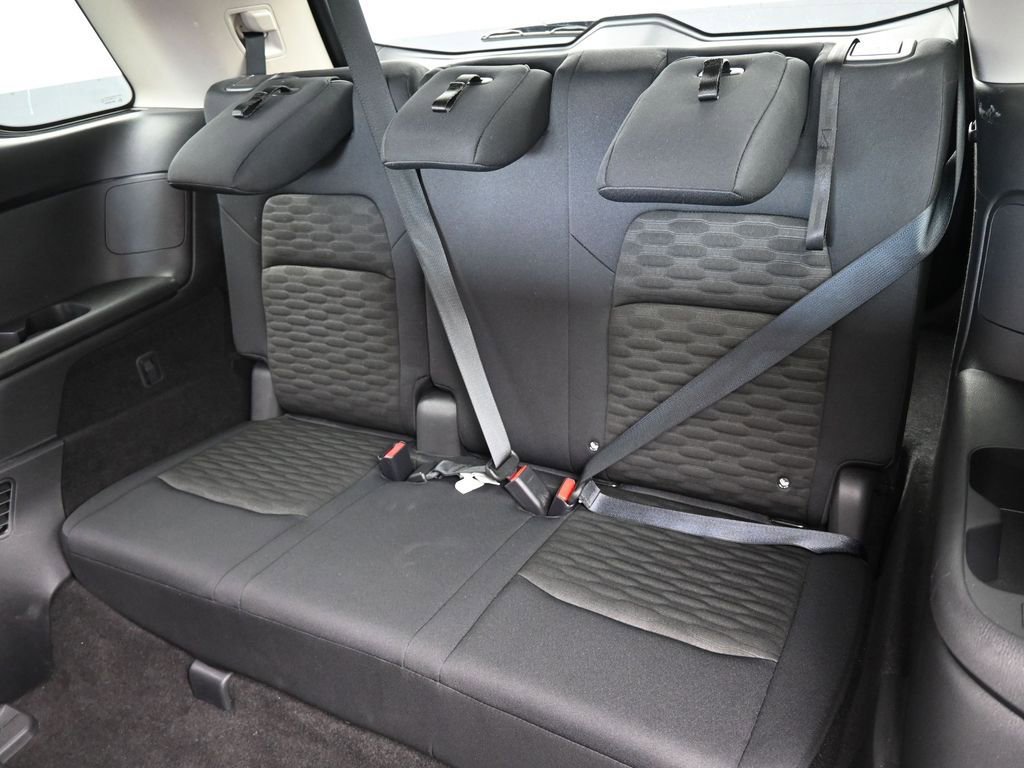 Used 2025 Nissan Pathfinder SV image 31