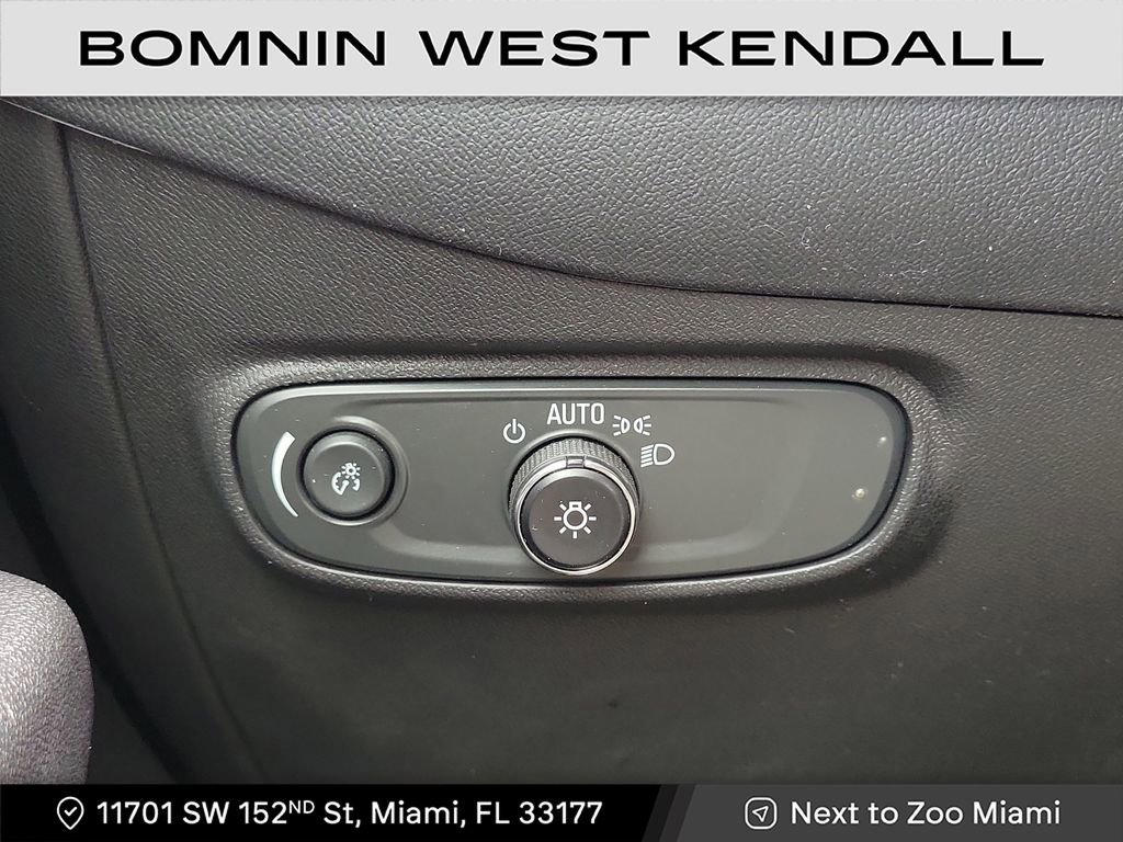 Used 2023 Chevrolet Equinox LT image 24