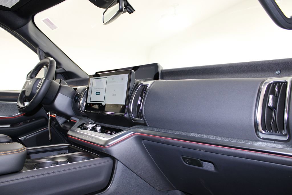 New 2025 Ford Expedition Tremor image 32