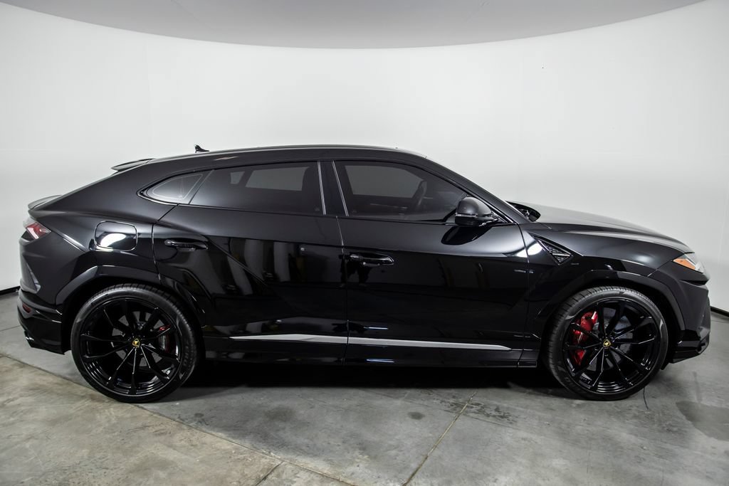 Used 2021 Lamborghini Urus AWD/4WD image 4